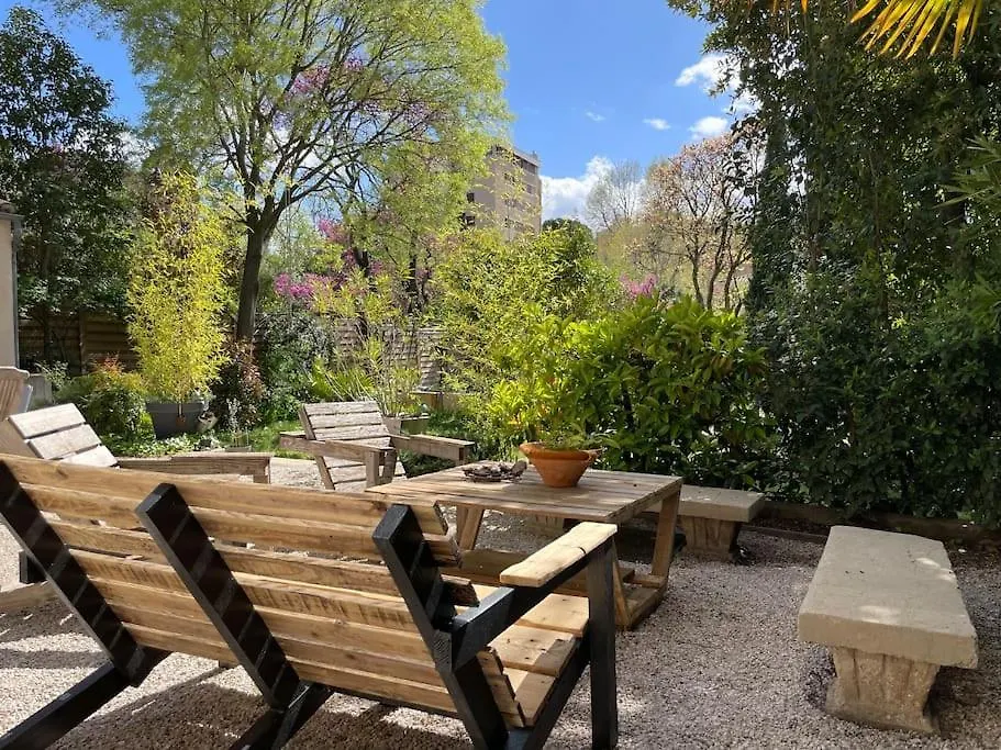Maison Aix-En-Provence Centre 0*,
